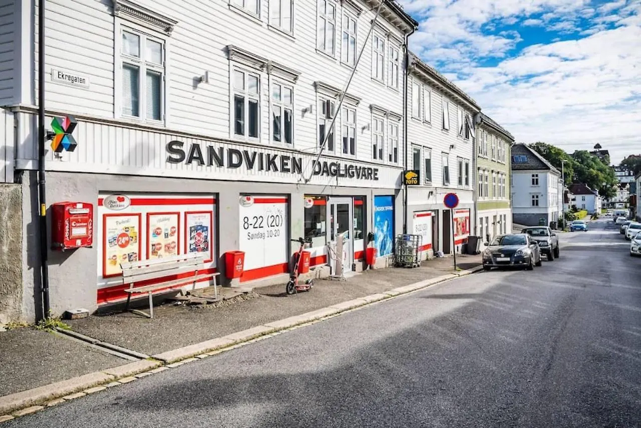 Dinbnb Homes I Family Friendly Home In Historical Sandviken Bergen 0*,  Norge